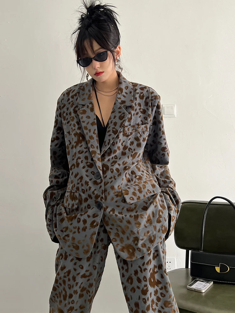 [EAM] Two Piece Suit Wide Leg Pants Leopard Print  Big Size New Lapel Long Sleeve Women Fashion Tide Spring Autumn 2024 1DF1166