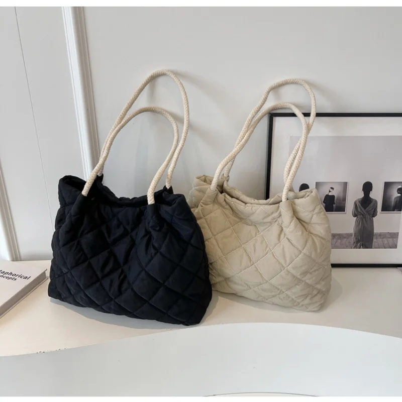 Women shoulder bag cotton bag women autumn and winter large capacity Rhomb handbag leisure commuting shoulder tote bag