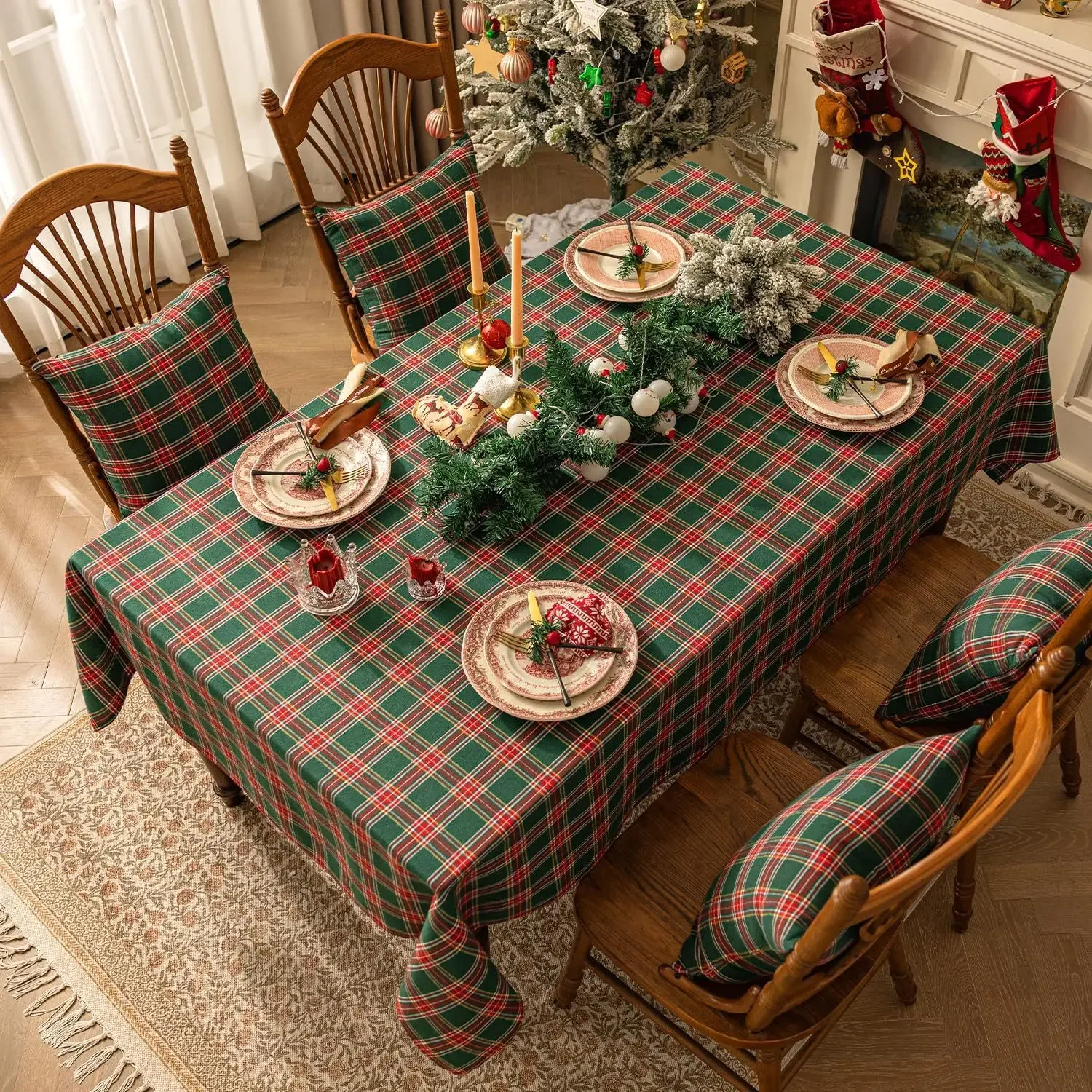 

Christmas Themed Checkered Tablecloth Suitable For Holiday Parties Banquets Restaurants Kitchen Decoration
