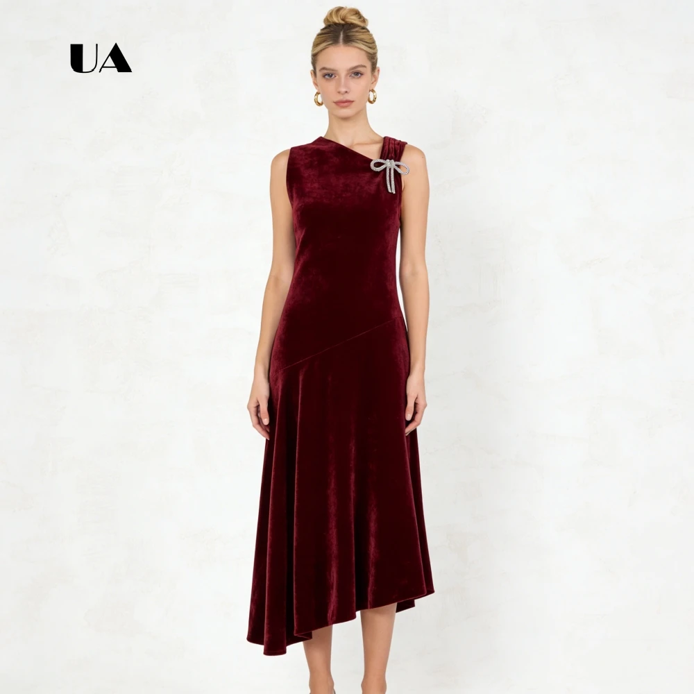 

ULBYANRY Velvet Asymmetrical Prom Dress with Crystal-embellished Bow, Solid Draped Evening Dress, Simple Customized Party Gown