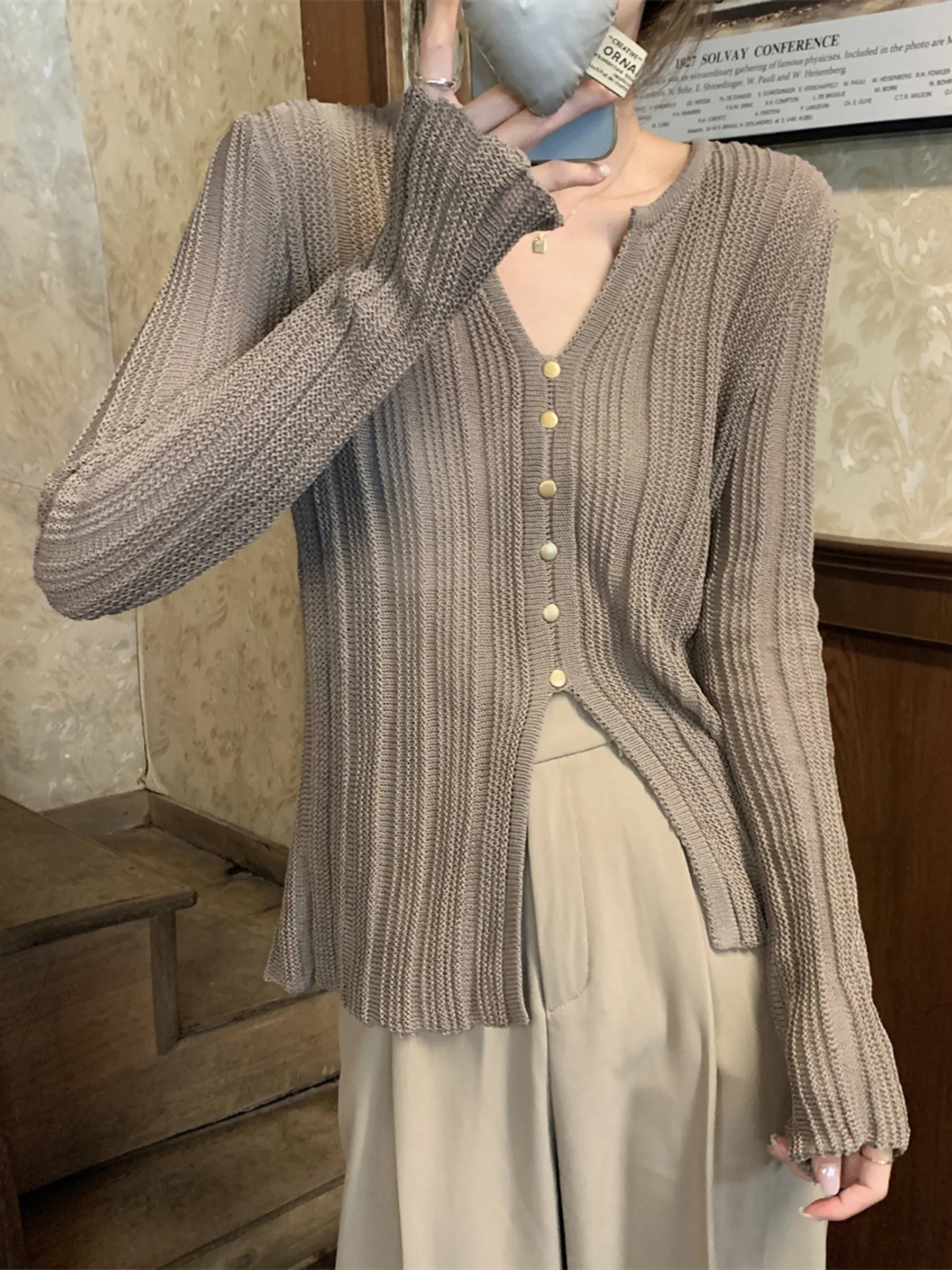 

2025 женский абрикосовый кардиган с v-образным вырезом, вязаный топ с длинными рукавами, ранняя осень, облегающая рубашка, эластичный базовый слой