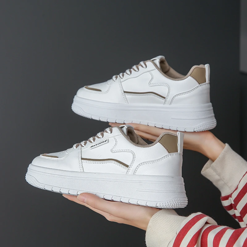 Sneaker lari Platform desainer baru sepatu tenis wanita Sneakers wanita berjalan sepatu Chunky putih kasual Slip on sepatu vulkanisir