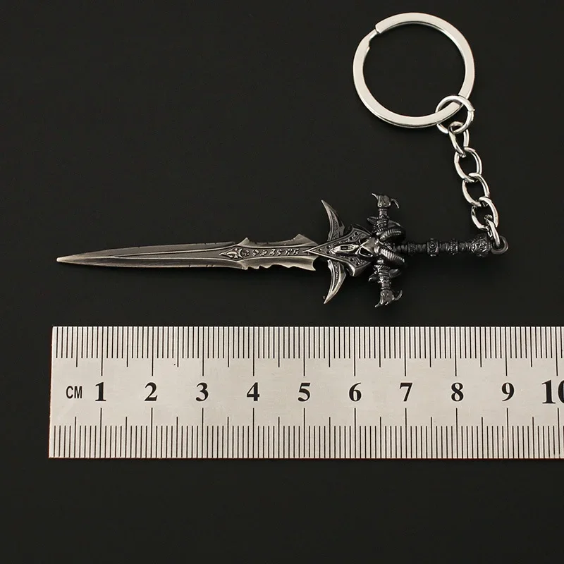 9cm Vintage World of Warcrafts Model Key Chain for Men Boys WOW Frostmourne Metal Key Ring Fans Car Bag Decoration Jewelry Gift