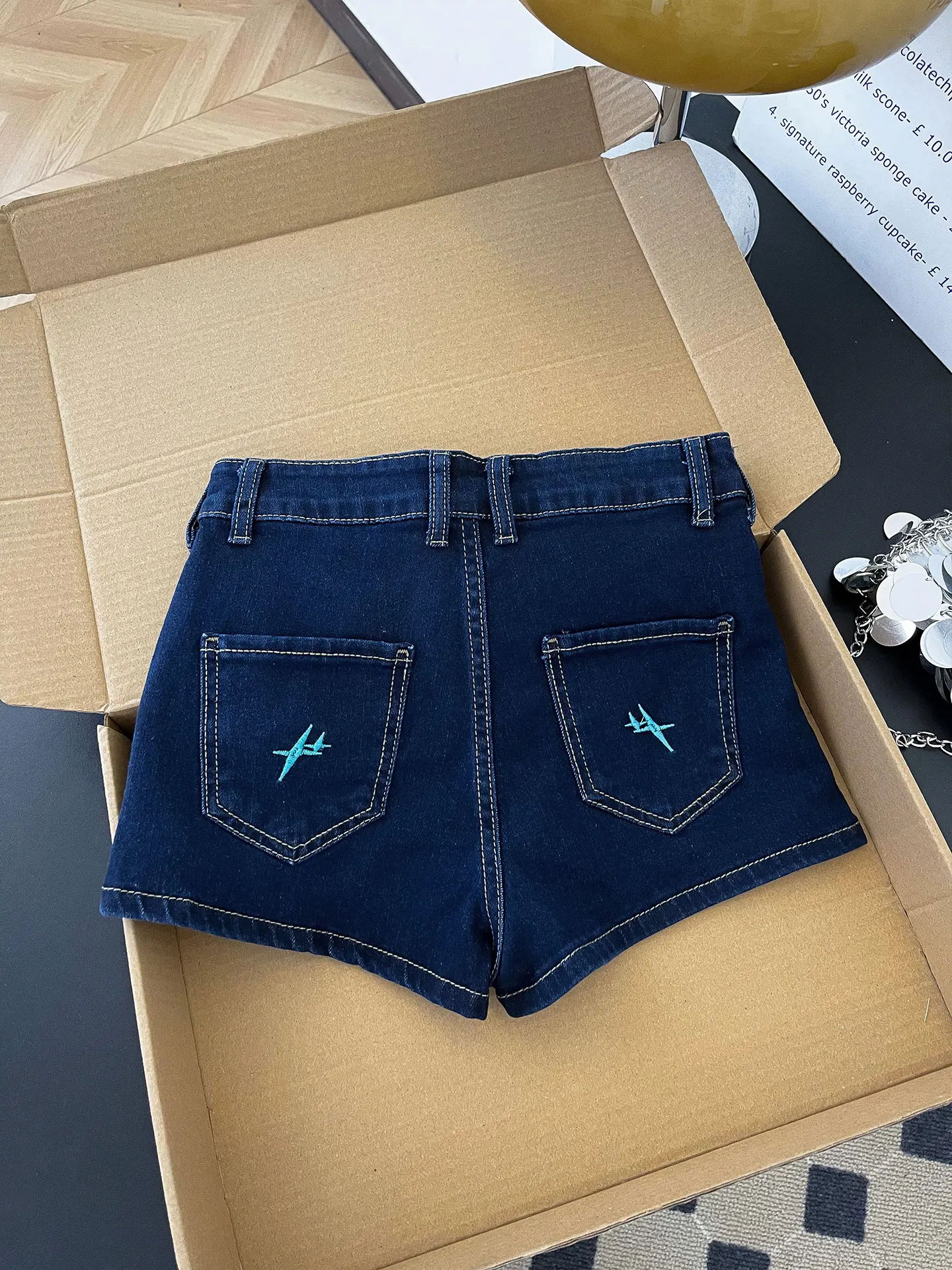 

Retro Washed Denim Skirt Women's Summer Elegant Anti-Light Wave Stitching Butt Lifting Skirt Pants Low Waist A-Line Skirt