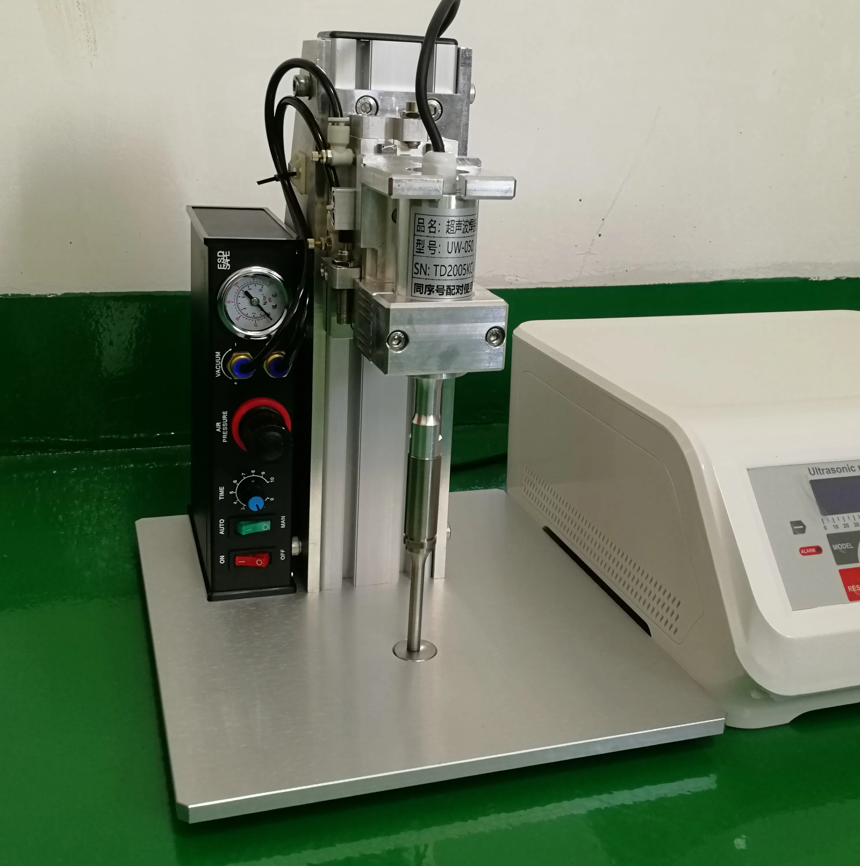 Lowest Price  New Design  for Export Ultrasonic Single Spot Ear-loop Welding Machine Factory Sell
