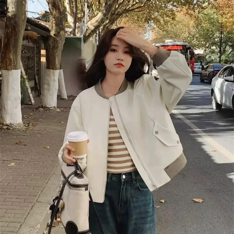 

Off White Short Baseball Jacket for Women's 2024 Spring and Autumn New Loose Fashionable and Stylish Loose Casual Jacket top WLF