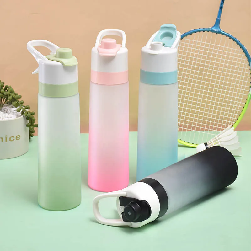 700ml Water Bottle Outdoor Sport Fitness Water Cup Large Capacity Spray Bottle Portable Gradient Bottle Drinkware Travel Bottles