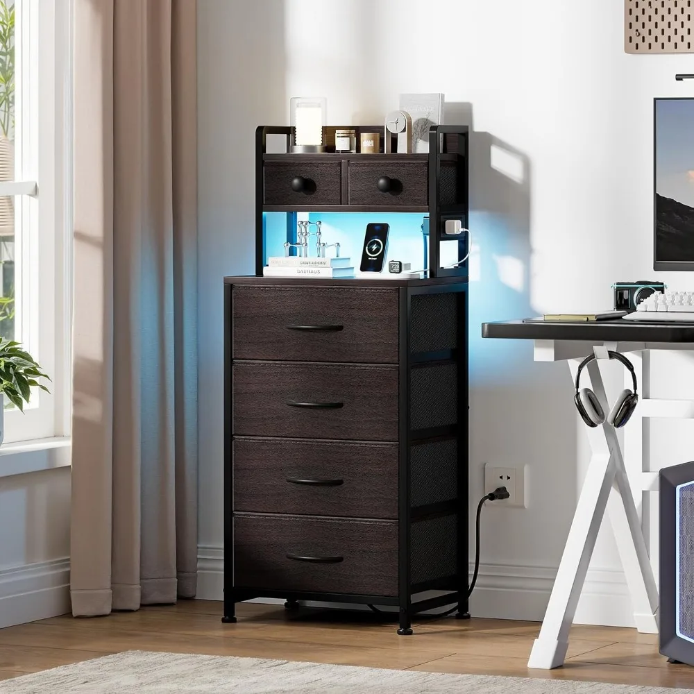 41-Zoll-Nachttisch mit Ladestation, LED-Nachttisch mit 6 Stoffschubladen, Nachttisch mit 3-stufigem Holz St