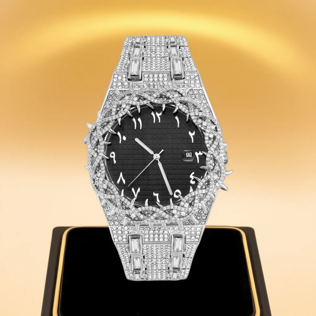 

Men's Watches Thorn Crown Quartz Wristwatch Fashion Hip Hop Ice Crystal Wristwatch Men's Luxury Business Quartz Wristwatch Gift