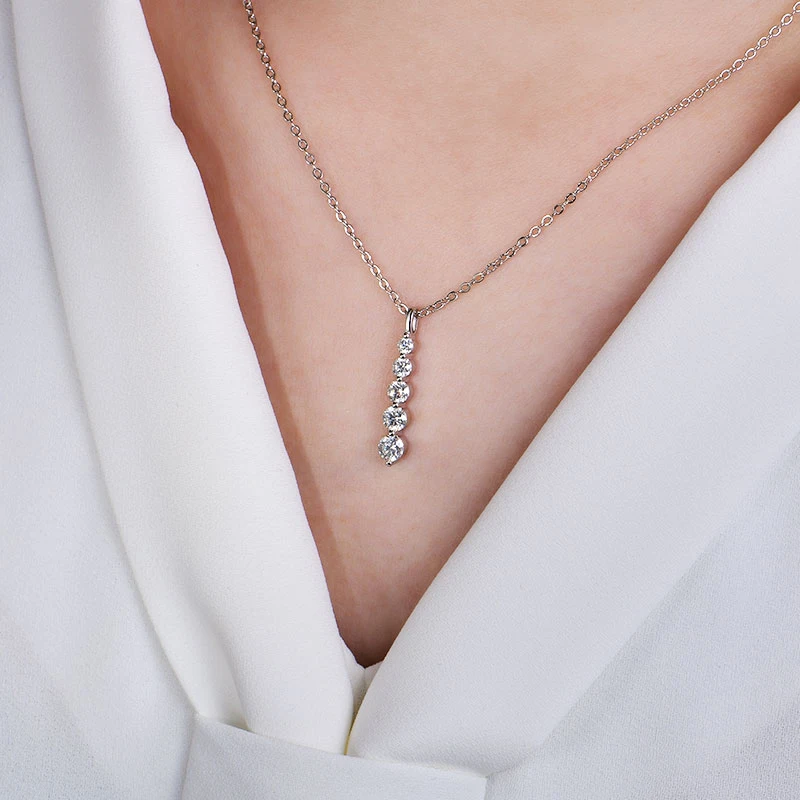 Rrjzz D-Farbiger Runder Moissanit-Anhänger Halskette für Damen 14K Vergoldet 5-Stein Labor-Imitationsdiamant-Halskette GRA-Zertifiziert – Detail 11