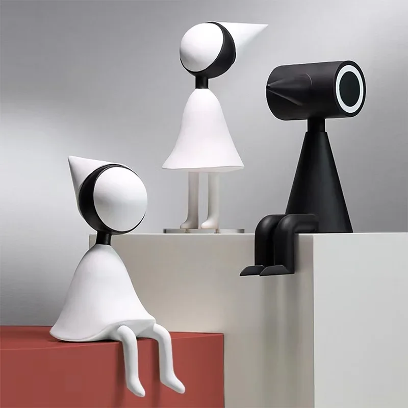 

Creative Nordic Monument Valley IDA Raven Cartoon Character Resin Statue Modern Home Living Room Bedroom Desktop Porch Decoratio