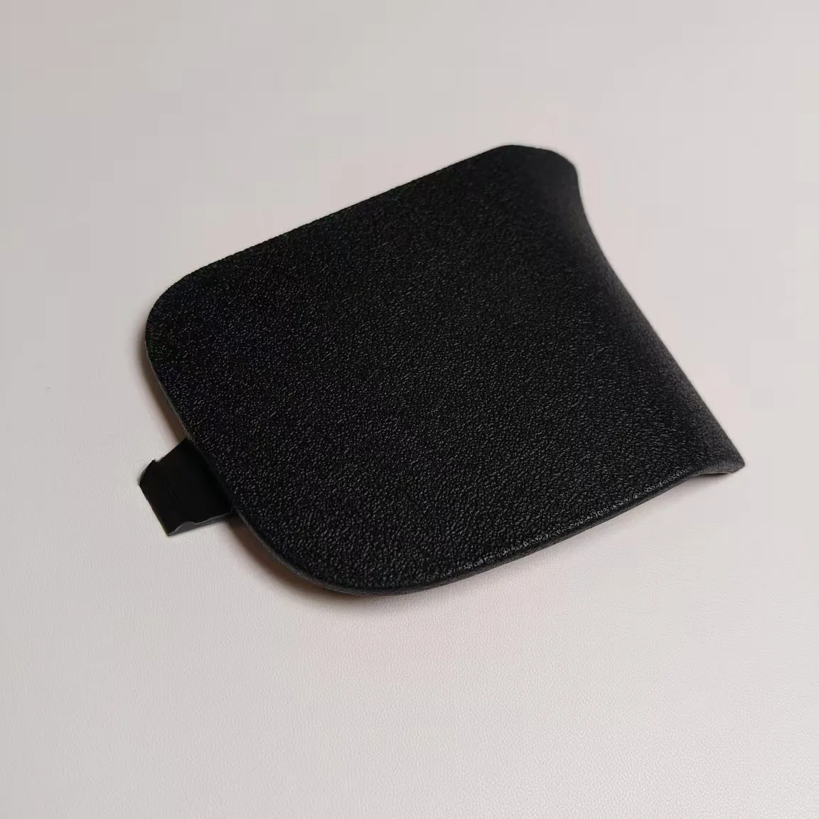 Cocok untuk Jeep Commander Grand Cherokee Sabuk Pengaman Sisi Pengemudi Penutup Jangkar Batu Tulis Gelap 5KD27XDVAA