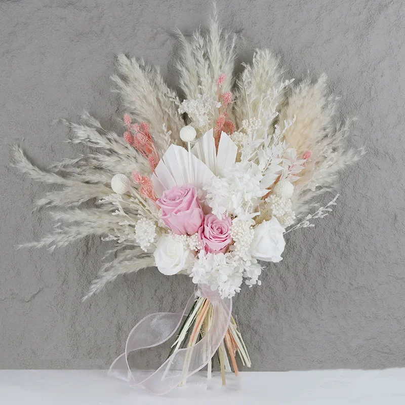 

Bridal Holding Wedding Bouquet Natural Dried Pampas Grass Flowers Home Wedding Flower Party Table Centerpieces Arrangement Decor