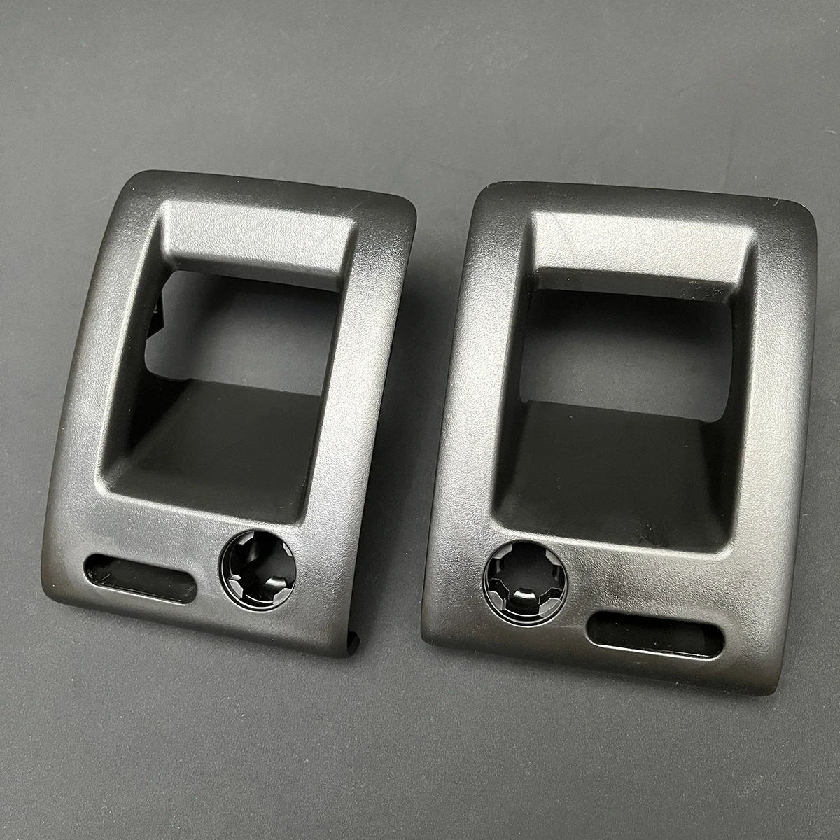 Rear Seat Down Lock Buckles Trim Cover Panel Baffle Clasp Hands With key Hole For VW Passat B6 3C5885893 3C5885894