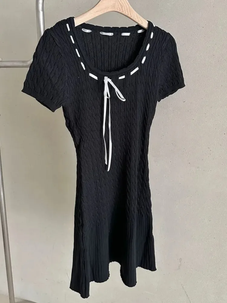 시크한 여름 달콤한 개성 사각 칼라 매듭 나비 슬림핏 반팔 트위스트 니트 드레스 패셔너블 출퇴근 스타일