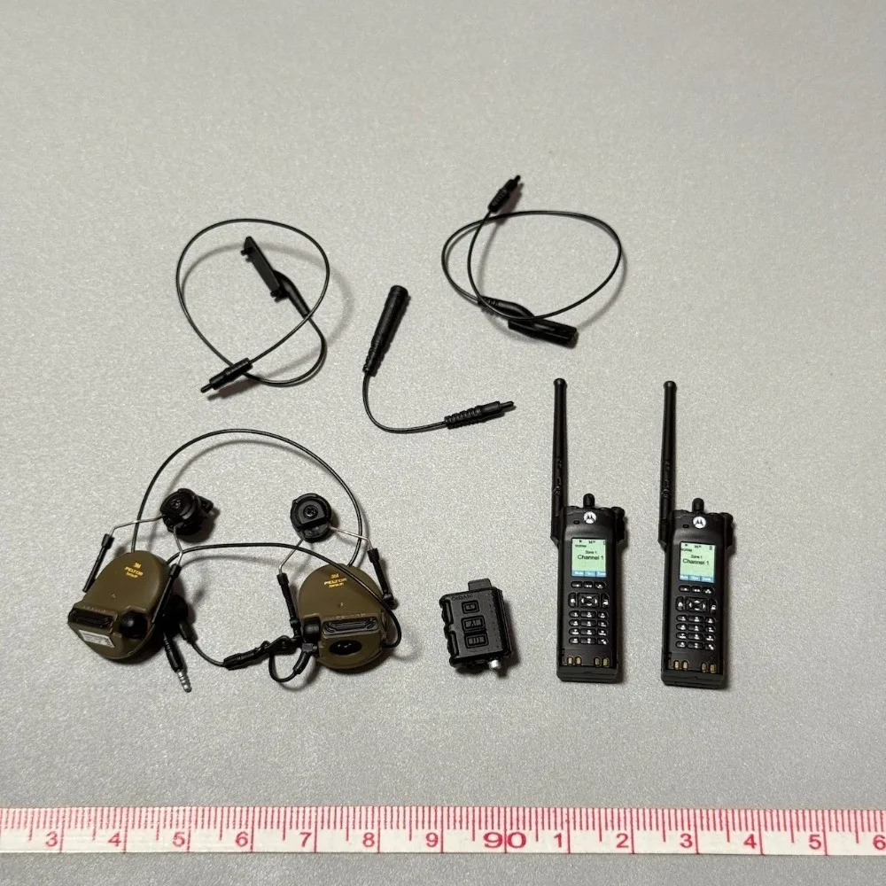 

ES 26070A 1/6 Scale Soldier Radio Earphones Model for 12''Hong Kong Flying SDU