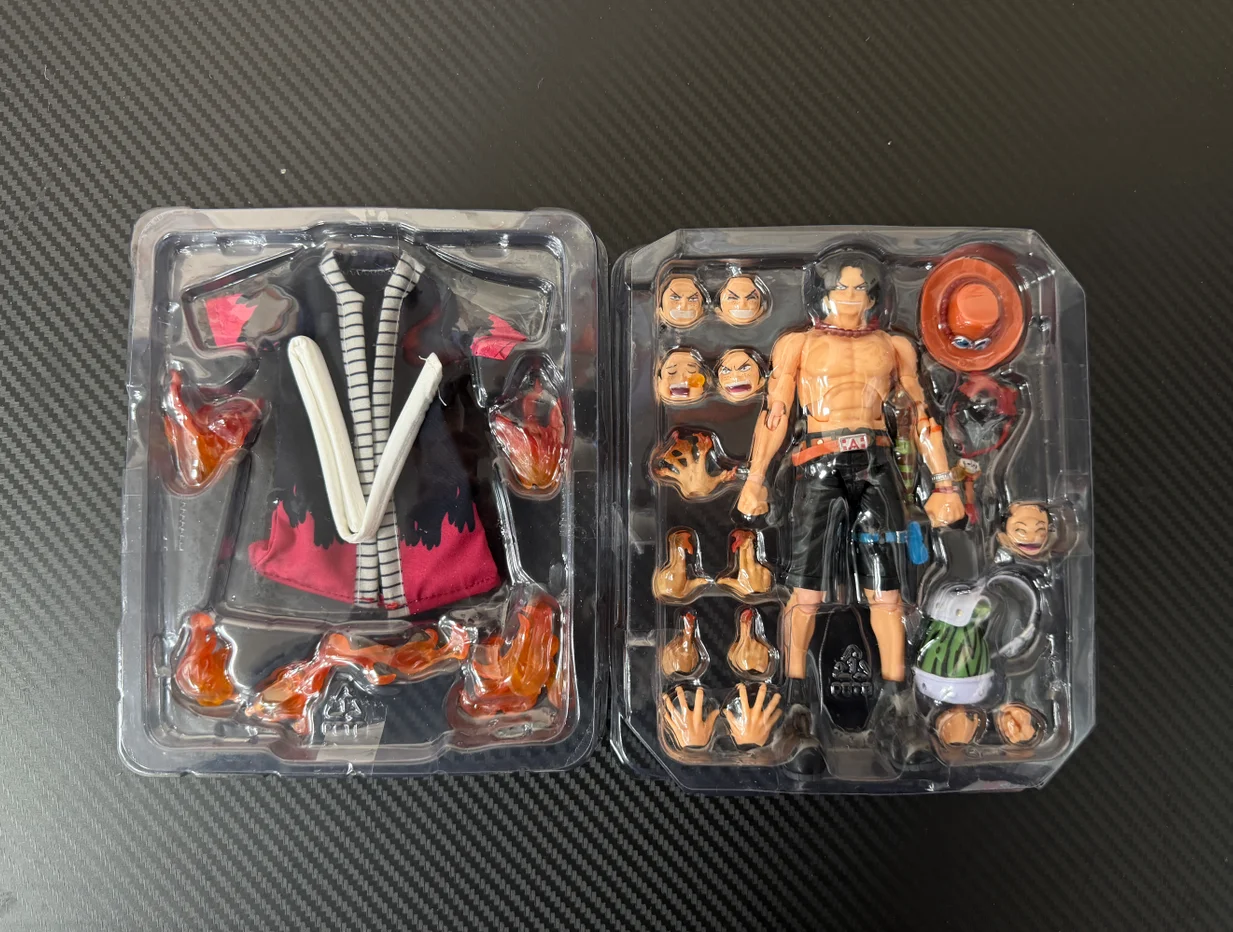 Bandai Soul Limited -SHF Fire Boxing Ace Top War One Piece Joint kan worden gemaakt tot een Japanse versie en is op voorraad.