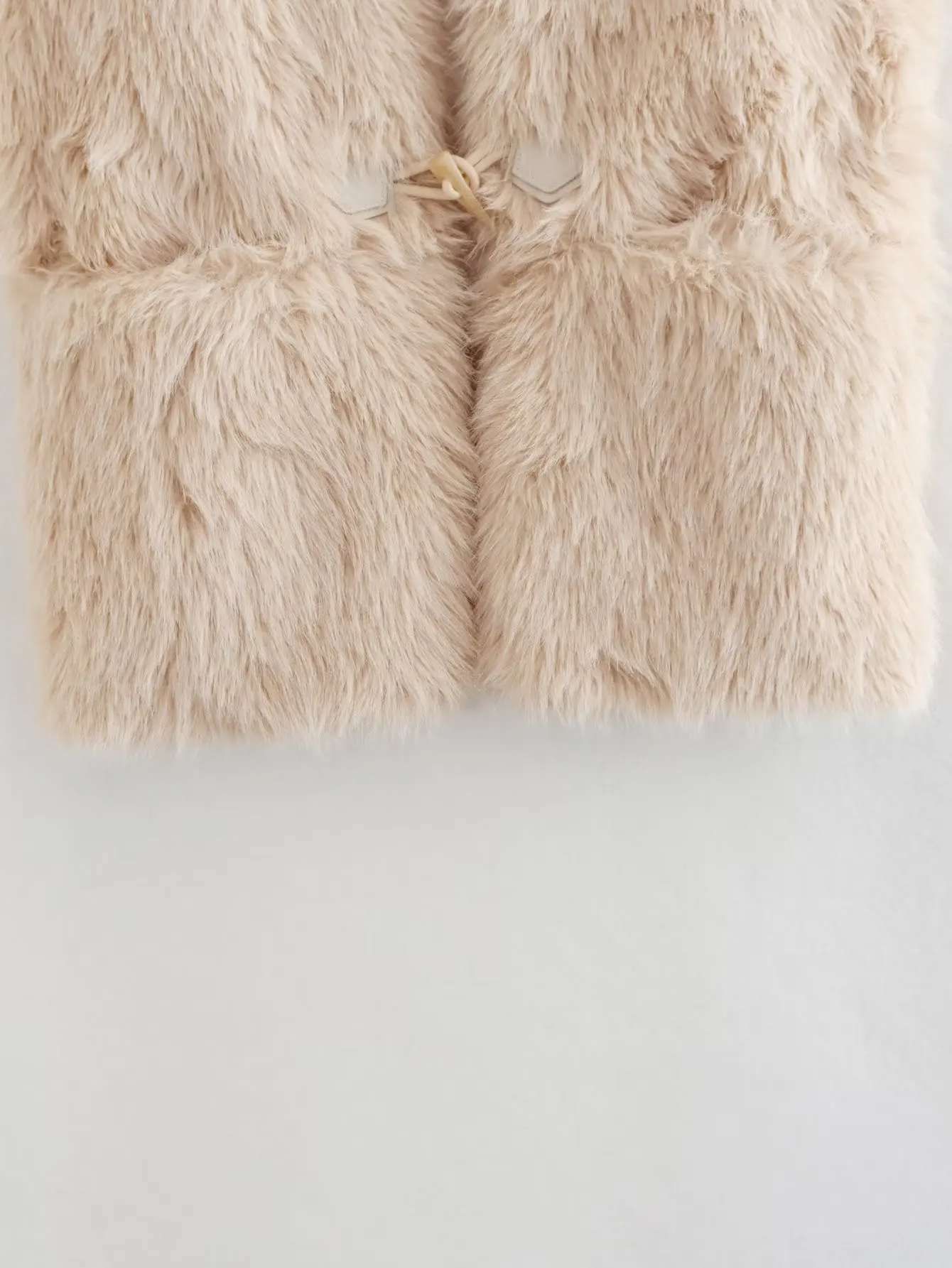 Withered 2023 Autumn Winter British Long Coat Fashion Horn Button Faux Fur Vest Jacket Vintage Sleeveless Jacket Women