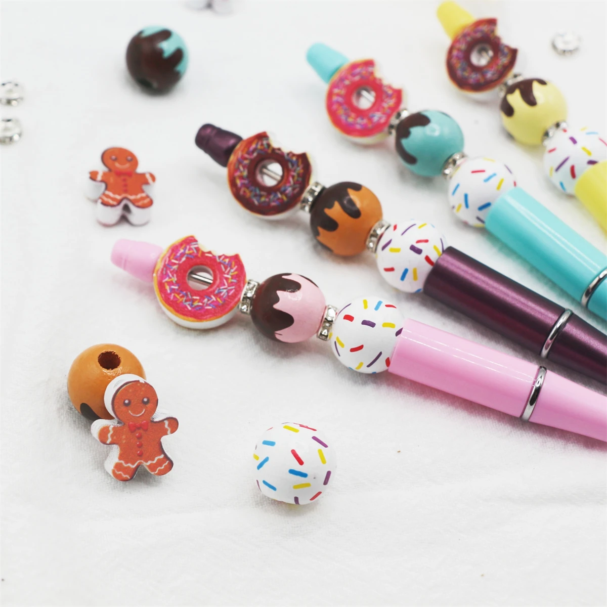 5PCS/10PCS Color Chocolate Rose Red Doughnuts Gingerbread Man Dessert Cake Theme DIY Wood Bead Set with Black Ink Ballpoint Pen