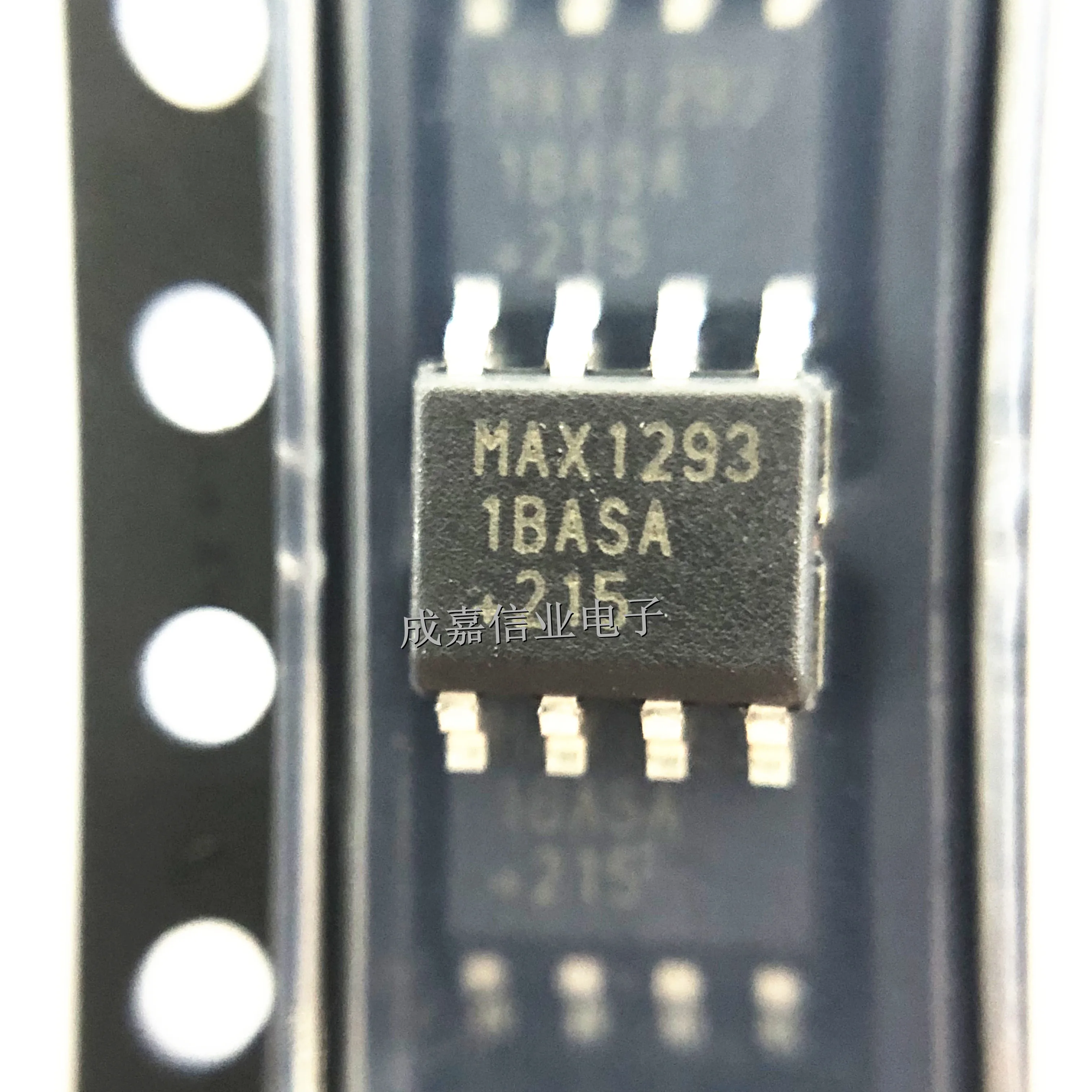 10pcs/Lot MAX12931BASA+T SOP-8 MAX12931BASA Digital Isolators 2-Channel, 3.75kVRMS Operating Temperature: - 40 C-+ 125 C