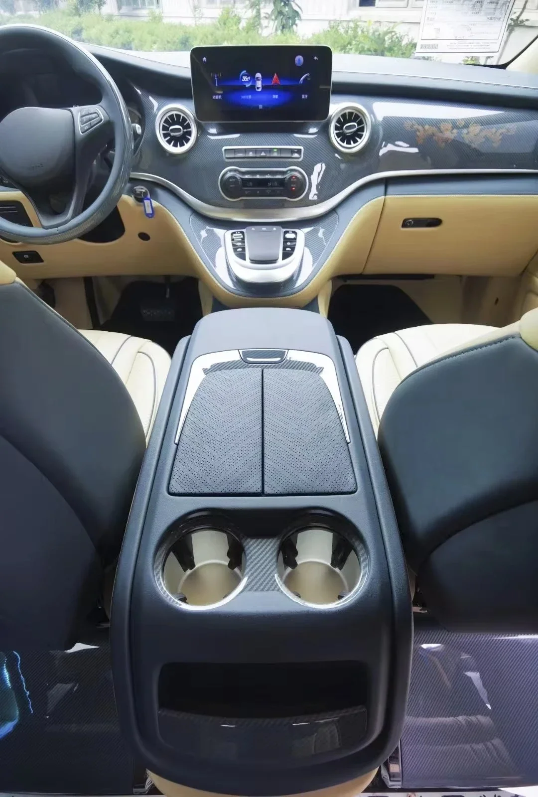 High Quality Central Luxury Armrest Box for Car Interiors ABS Modified Leather Bag Built-In Refrigerator Versatile Storage