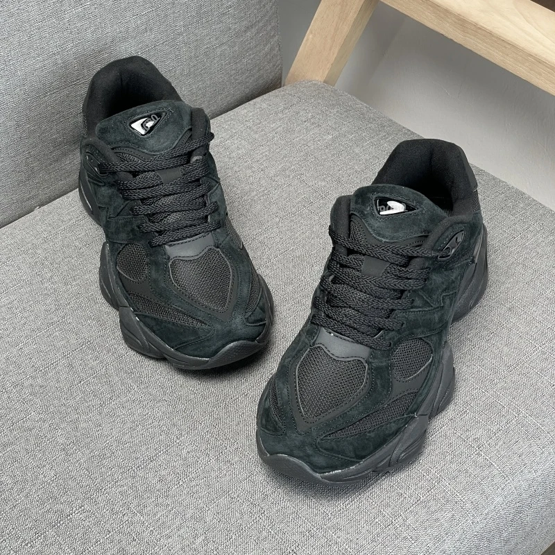 

Кроссовки в стиле ретро для уличного стиля с винтажным и комфортным дизайном, выполненные из дышащей ткани, подходят для уличной моды в ретро-стиле.