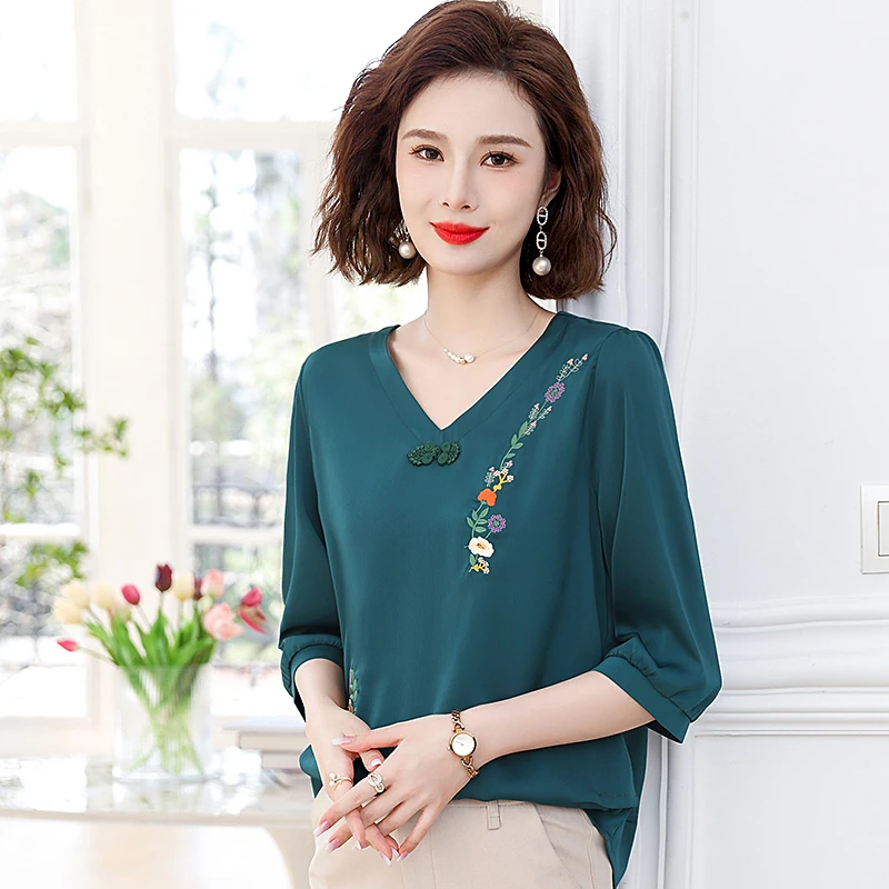 Flower Embroidered Blouse Knitted Button Short Sleeve Shirt Plus Size Top 2024 Summer Minimalist Shirt Half Open New Casual Top