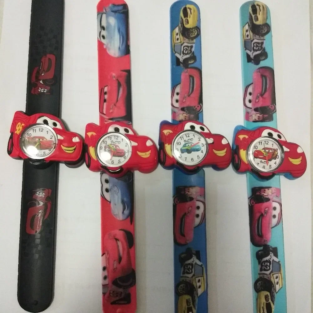 Hot Selling Kinderen Horloge voor Jongen Fabrikanten Cartoon Auto Siliconen Tape Klopte Tafel Studenten Liefde Voor Een Kind Gift Mannen Klok