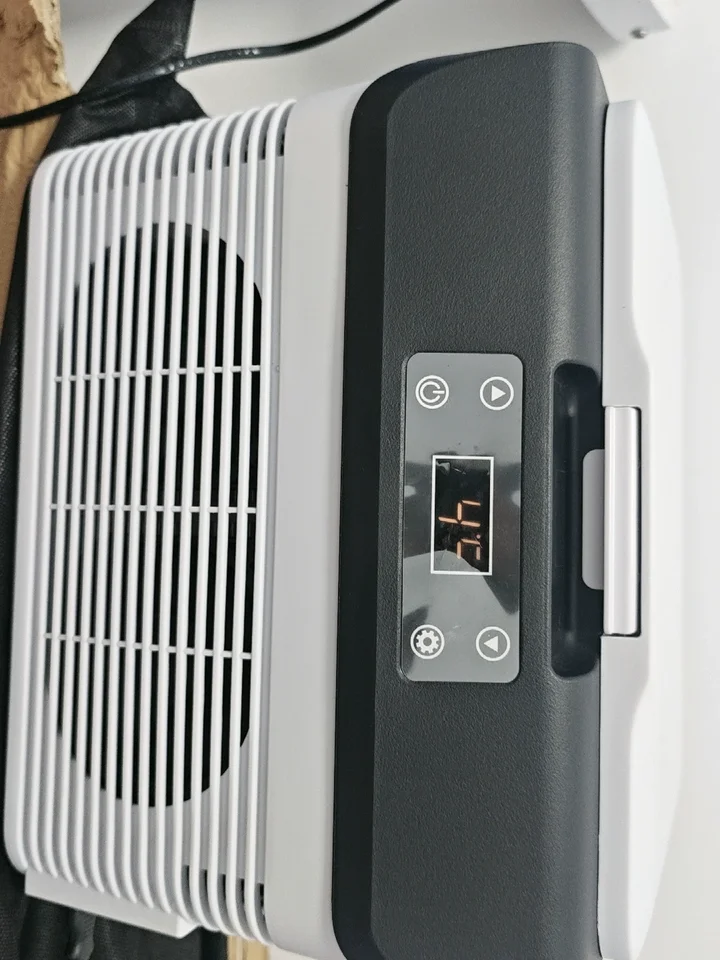 15L-B 15L Portable Car Fridge Freezer 12V/24V DC Digital Display Mini Vehicle Refrigerator Cooler