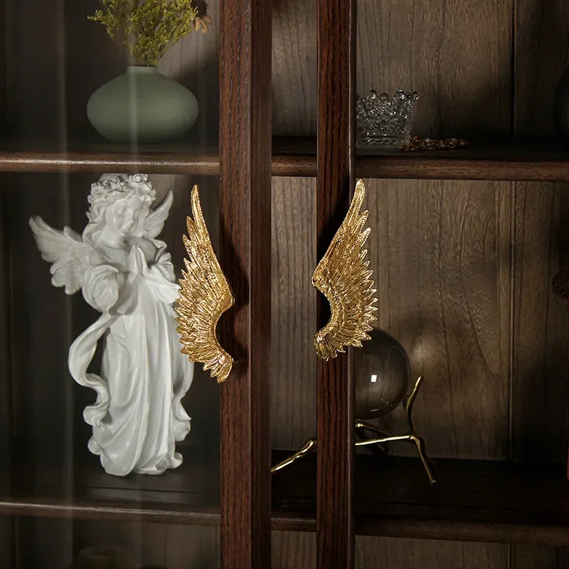 Nordic Creative Wing Pulls Brass Door Handles Furniture Golden Wardrobe Bedroom Decor Single-Hole Drawer Knob Stylish and Unique