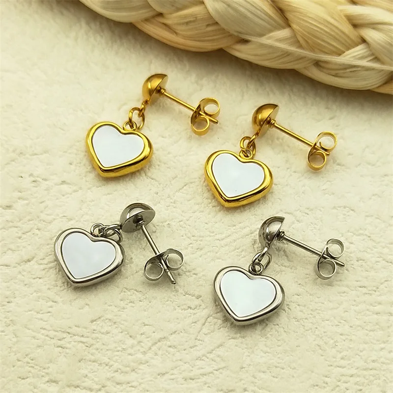 

Gold Color Smooth Surface Love Heart Shaped Stud Earrings Women Stainless Steel Minimalist Fashion Girl Puncture Wedding Jewelry