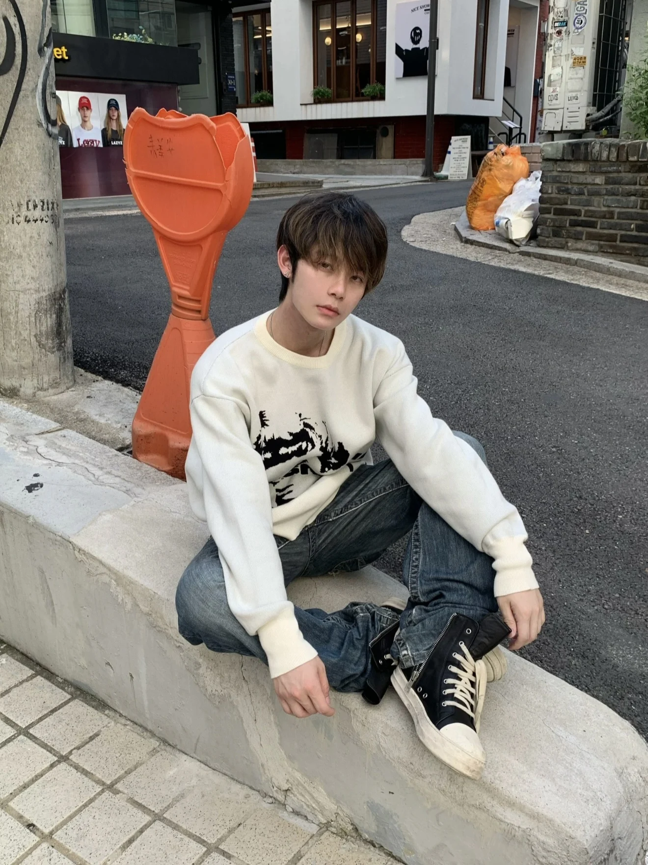 เสื้อสเวตเตอร์ถักไหมพรมสไตล์อเมริกันเรโทร ปักคำว่า “Love” สำหรับผู้ชาย ใส่สบาย ดีไซน์อเนกประสงค์ เหมาะสำหรับฤดูหนาว แขนยาว คอกลม