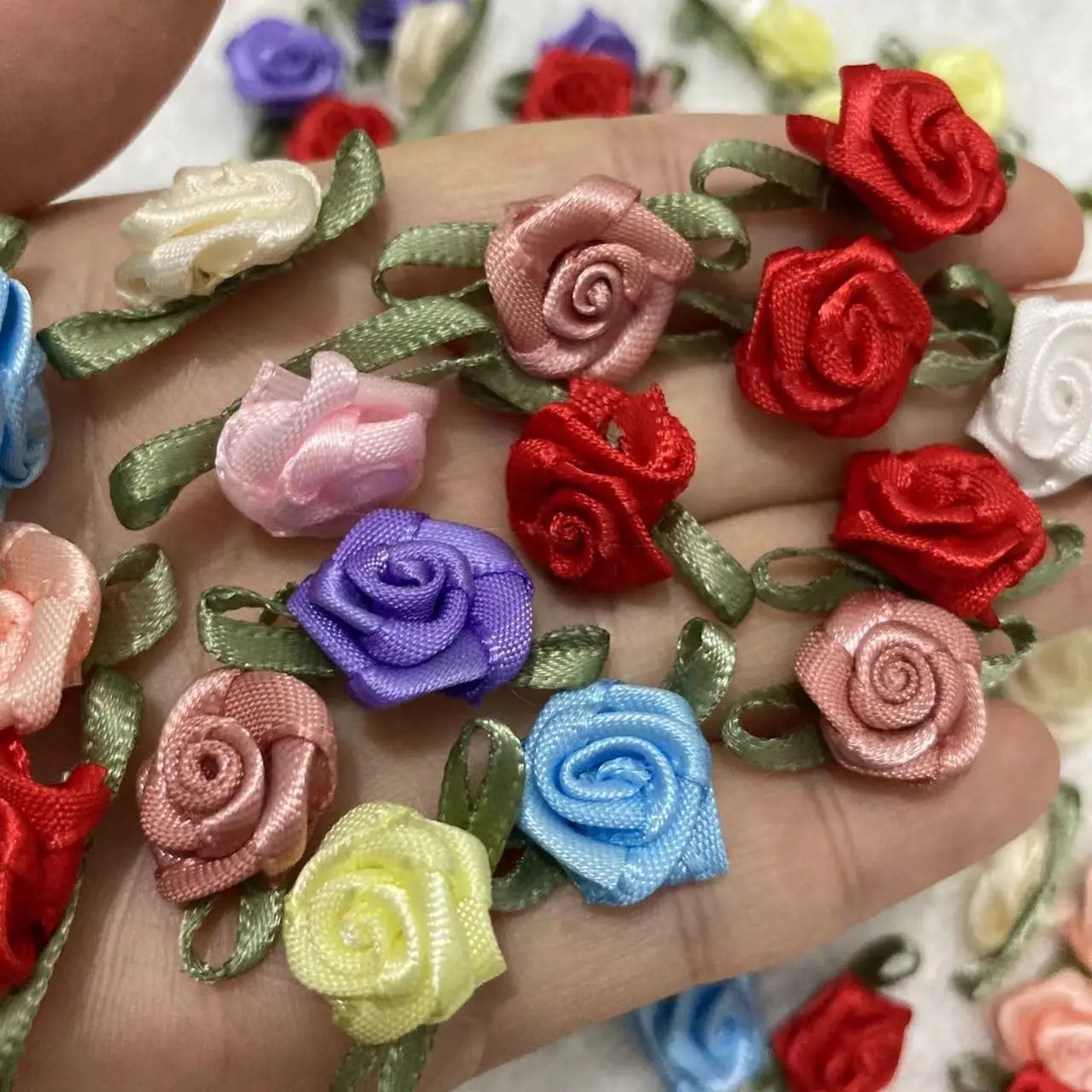 50PCS/Lot Mini Handmade Artificial Rose Flower Satin Ribbon Fabric Appliques For Wedding Decoration Craft Sewing Accessories