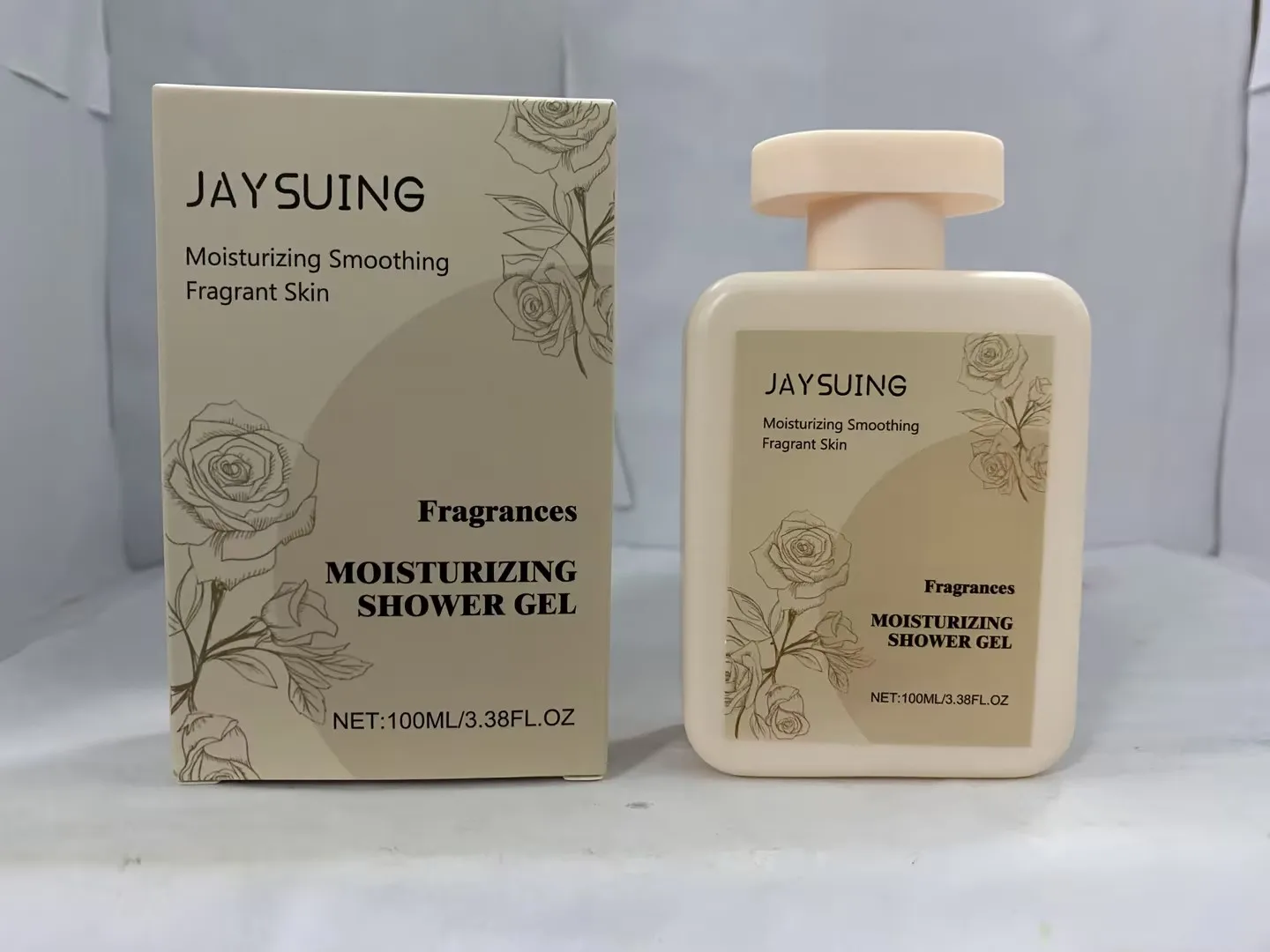 เจลอาบน้ําให้ความชุ่มชื้น - ครีมอาบน้ําให้ความชุ่มชื้นเพื่อผิวเรียบเนียนและมีกลิ่นหอม - น้ํายาทําความสะอาดบํารุงพร้อมกลิ่นหอมยาวนาน