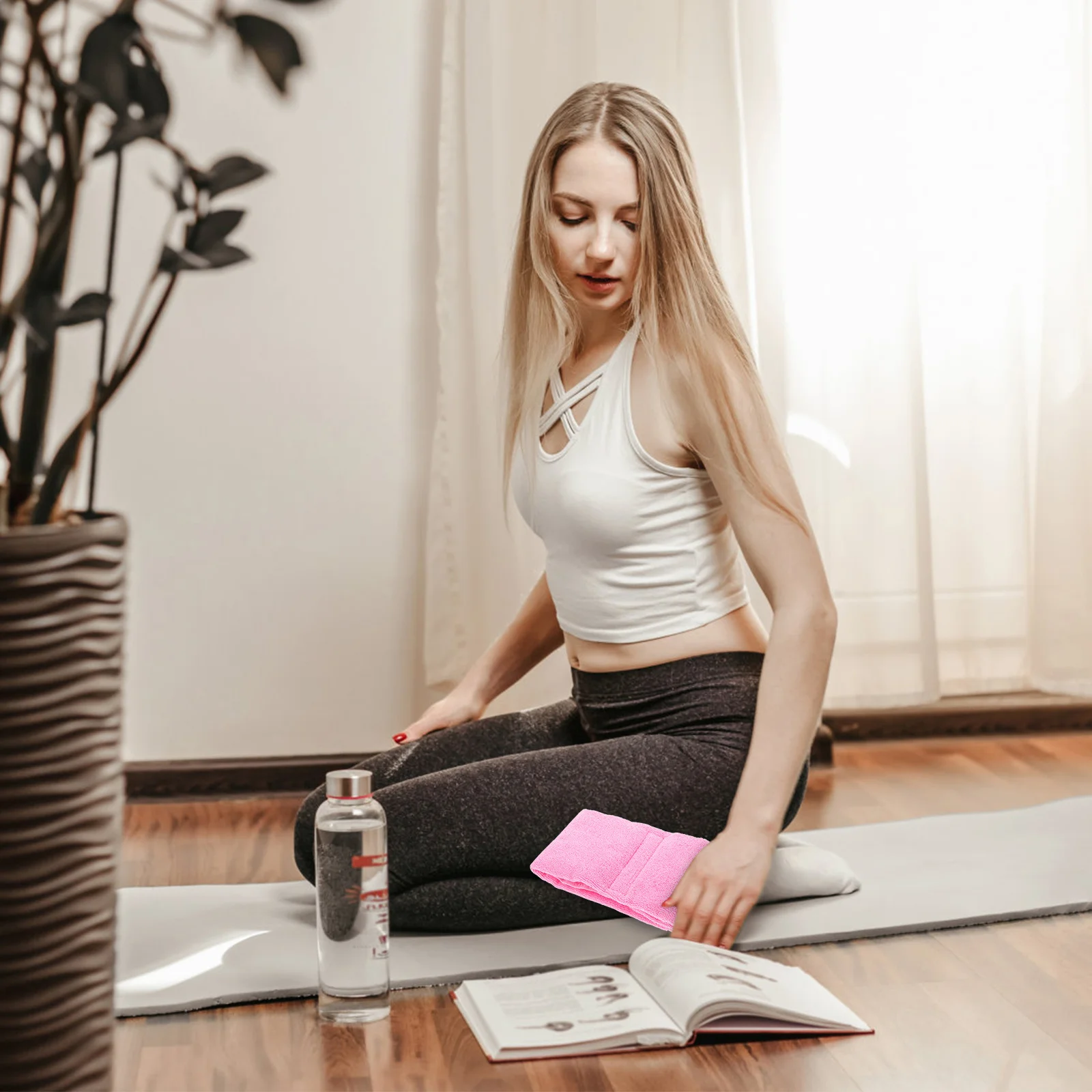 

Compact Sweat Towel for Sports and Fitness Breathable Quick Dry Fabric Ideal for Running Cycling Yoga Beach Swimming Activities