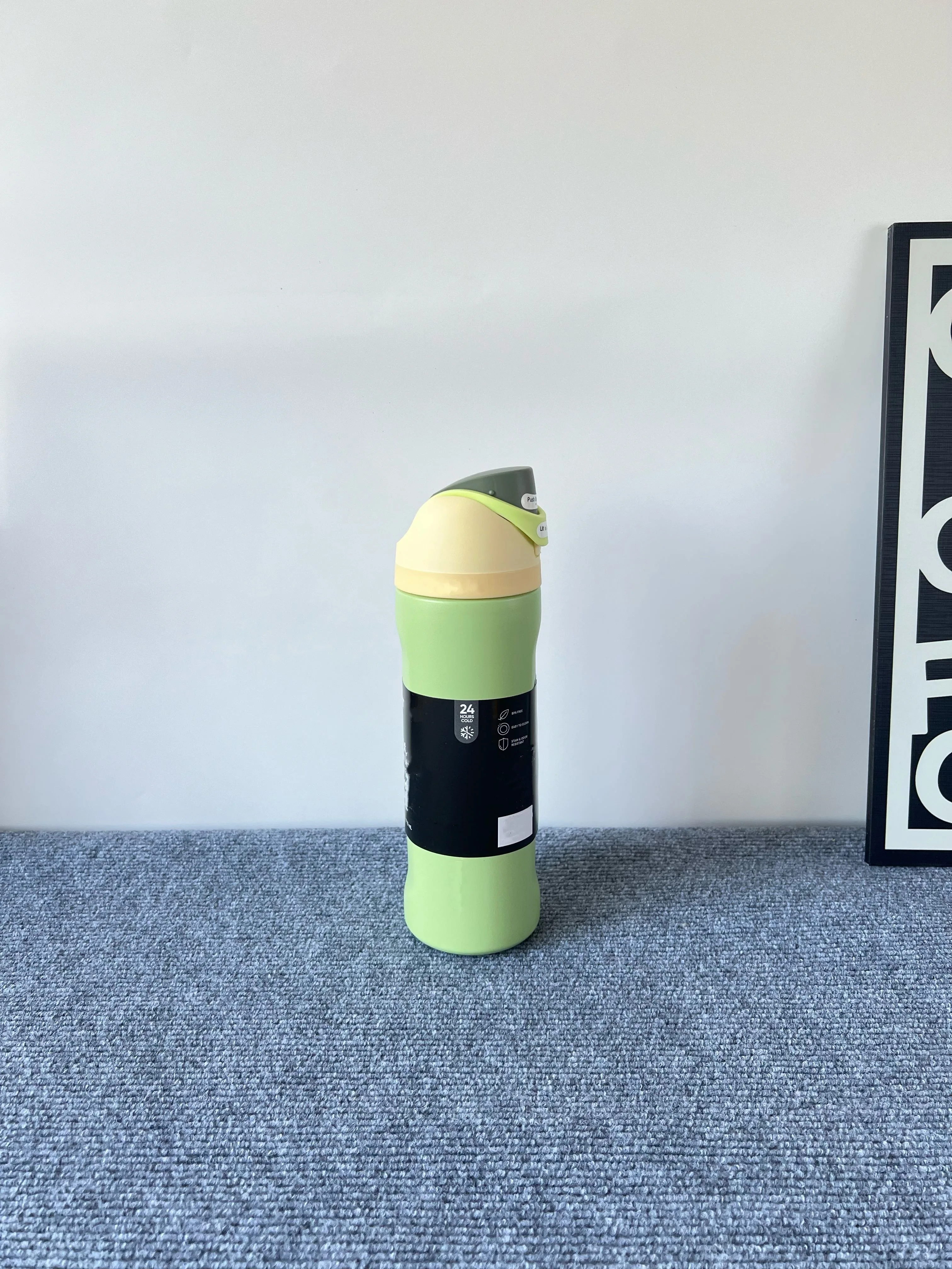 

Изолированная соломенная чашка из нержавеющей стали на 24 унции, спортивная бутылка для воды с наклейкой, бутылка для воды, чашка для холодной воды