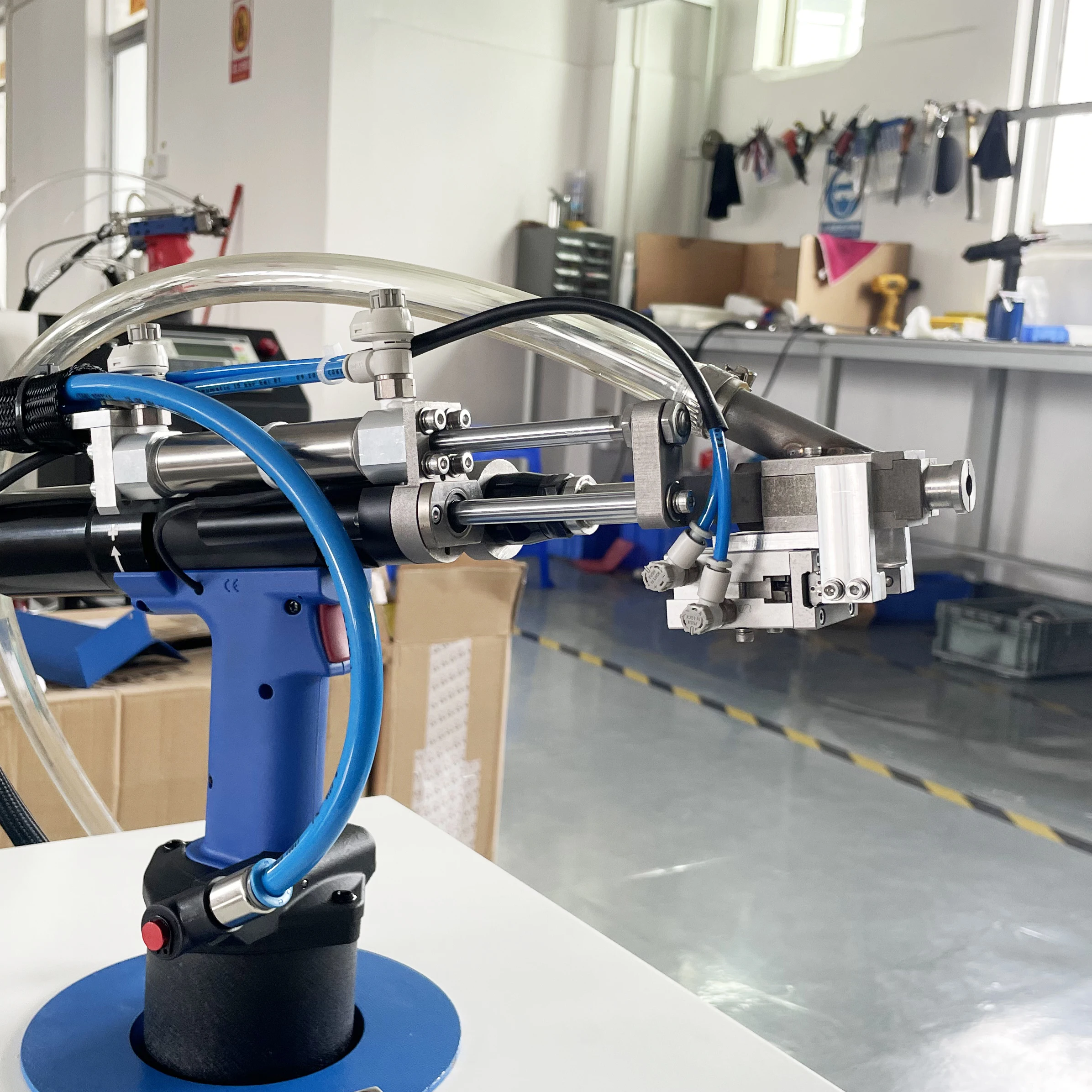 Energy Saving Automatic Feeding Motor Pneumatic Nut Riveting Equipment Durable Safe Easy Operation High Productivity Workstation