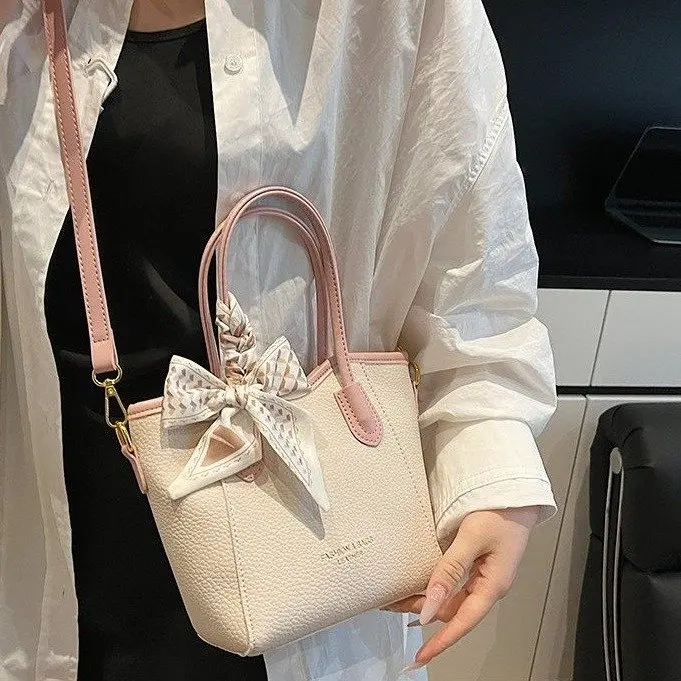 

2025 Summer 267 New Bucket Bag Fashionable Simple Texture Small Square Bag Versatile Portable Messenger Bag Women's Bag