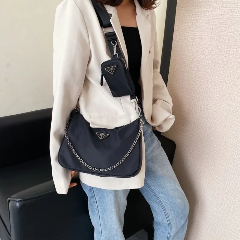 

Niche Versatile Crossbody Bag with Modern Style - Trendy High-End Design for Girls' Fashionable Sweet Retro Daily Outfits