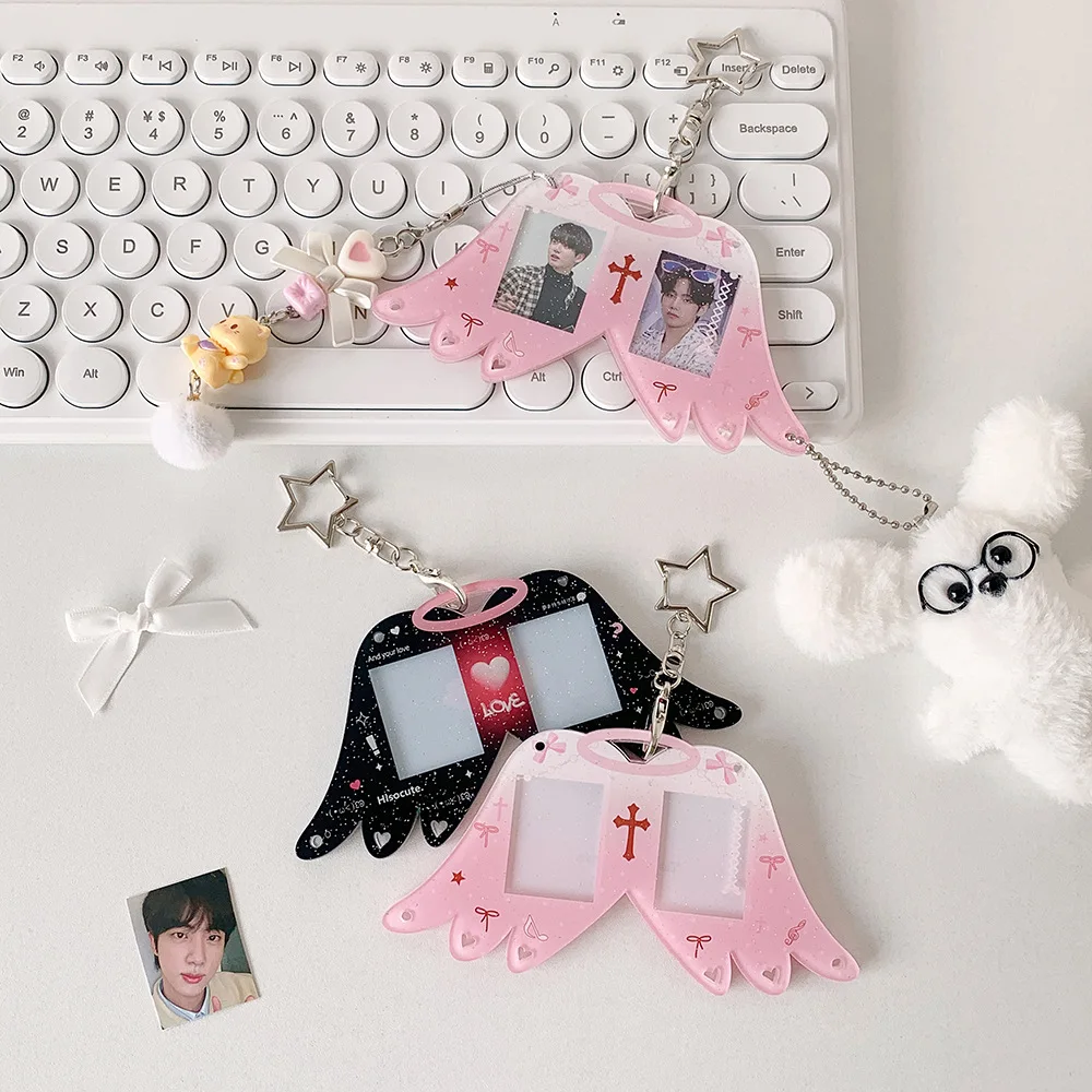 

Новый акриловый держатель для карт в форме крыла, легкий чехол для карт, держатель для хранения фотографий, прозрачный брелок с подвеской в форме сердца и крыльев