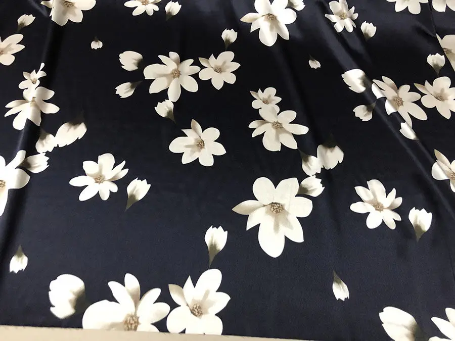 Designer Cloth 19 Momme Silk Satin Fabric Dark Blue Sole White Flower Digital Inkjet Silk Fabric Dress