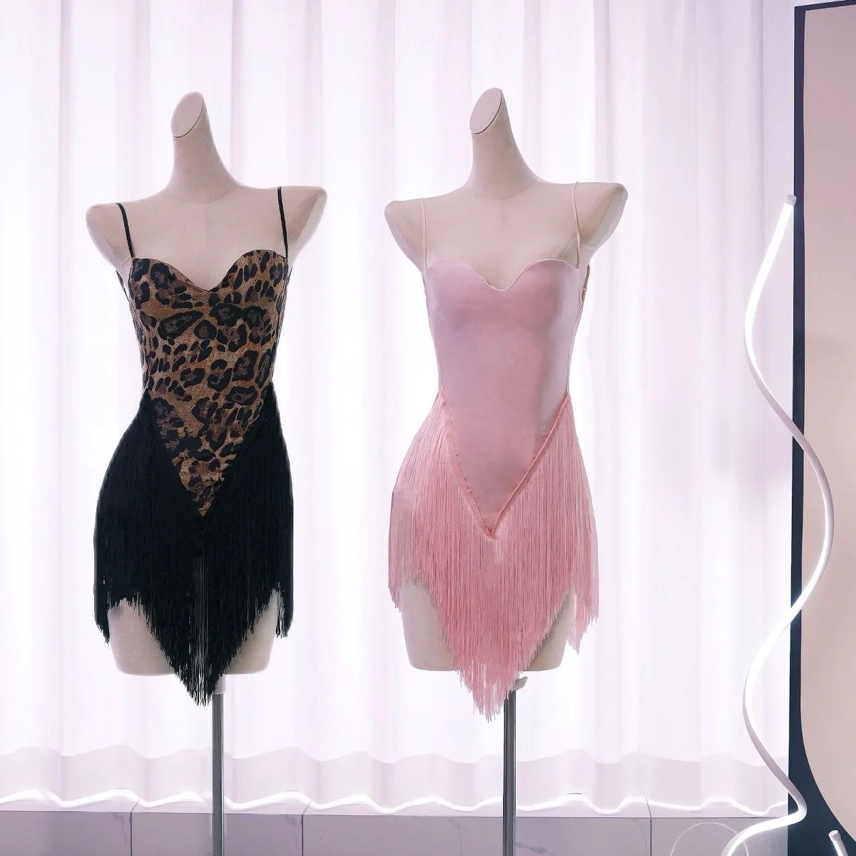 تنورة الرقص اللاتينية للنساء ليوبارد طباعة شرابة ملابس رقص اللاتينية المنافسة مرحلة الرقص زي الملابس الداخلية النساء مثير #1