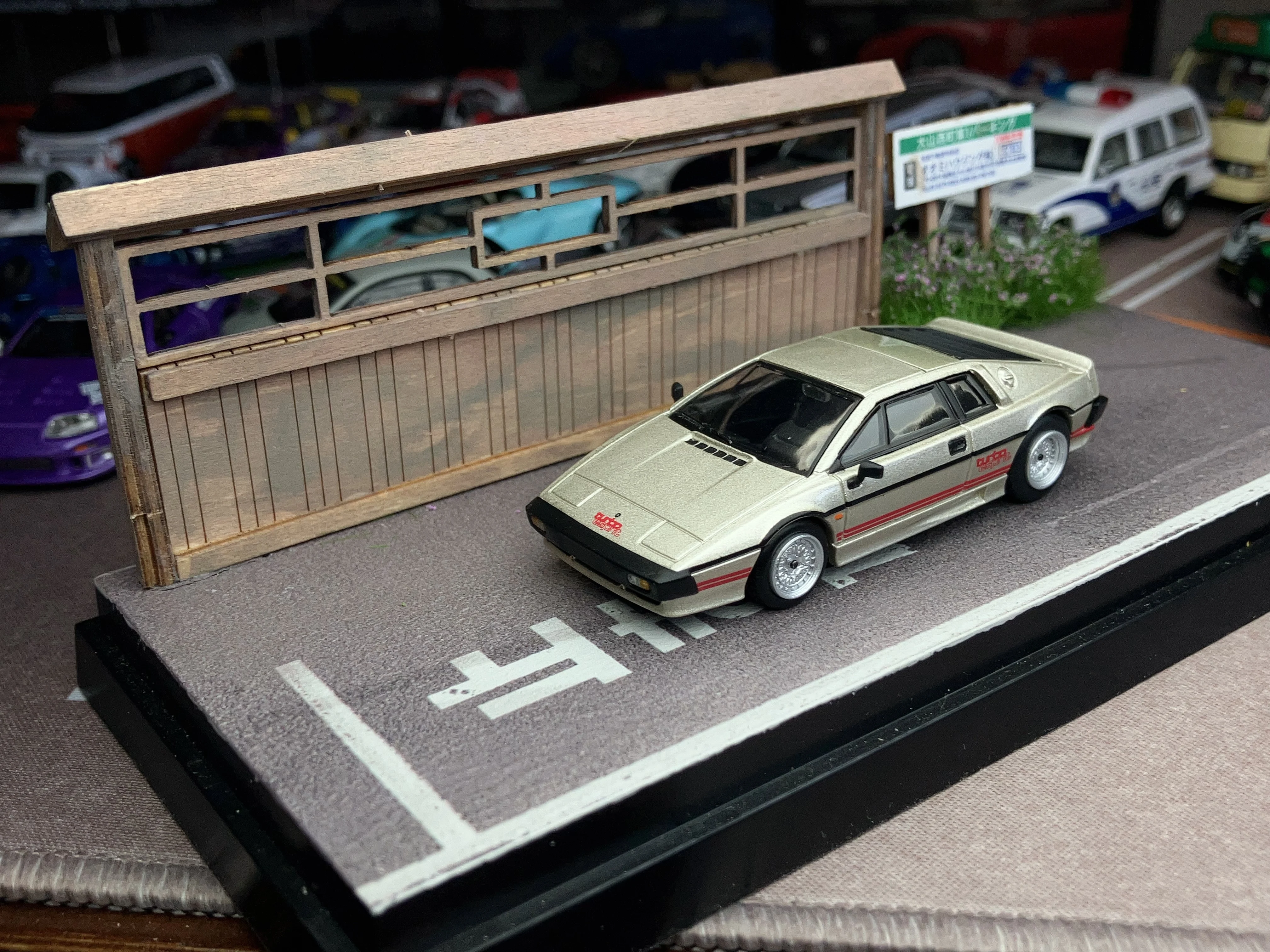 Mini GT 1:64  ESPRIT TURBO Metallic Silver Diecast Model Car Limited Edition