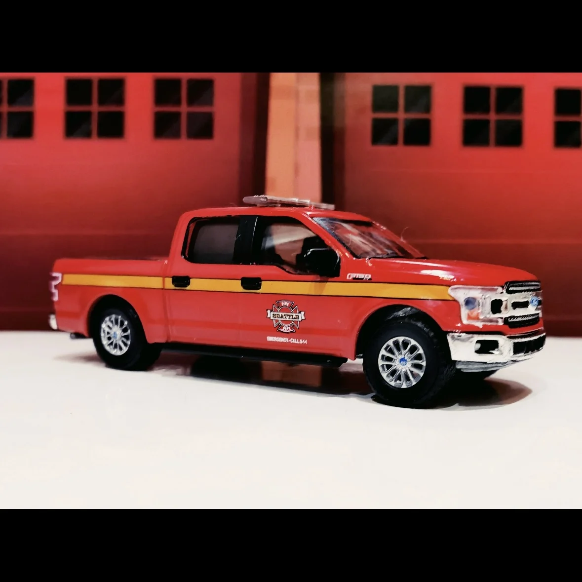 

greenlight 1:64 2018 Ford F-150 Supercrew High Simulation Alloy Car Model Collectible Toy Gift Souvenir Child ornament