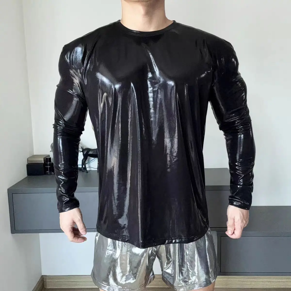 

Men's Soft Faux Leather Long-Sleeve Breathable Sports Fitness Training Hight-elastic T-shirt Stage Show Singer Base Layer top