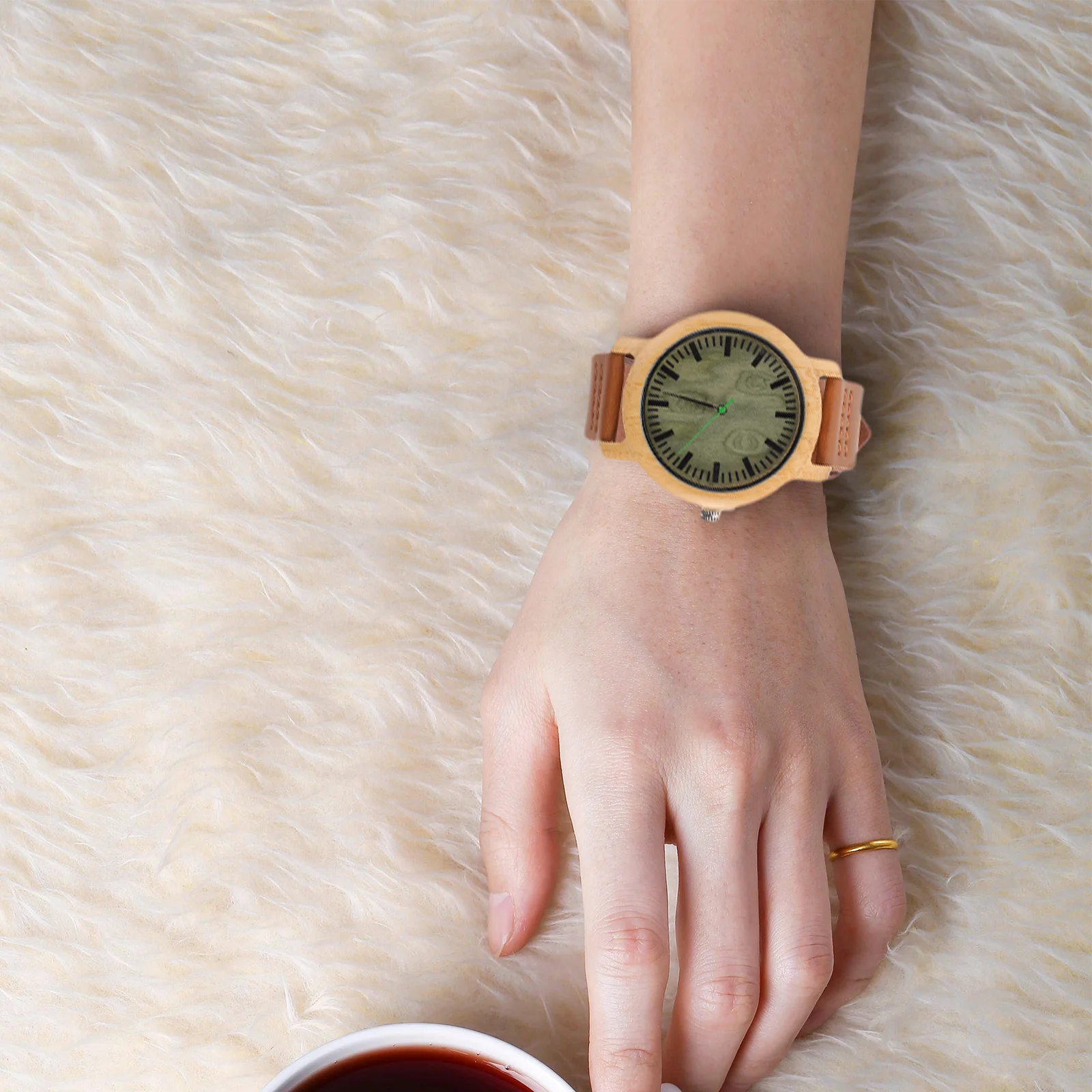 

Bamboo Wood Watch For Men Verawood Surface Lightweight Strap Casual Vintage Wristwatch Fashion Timepiece Mens