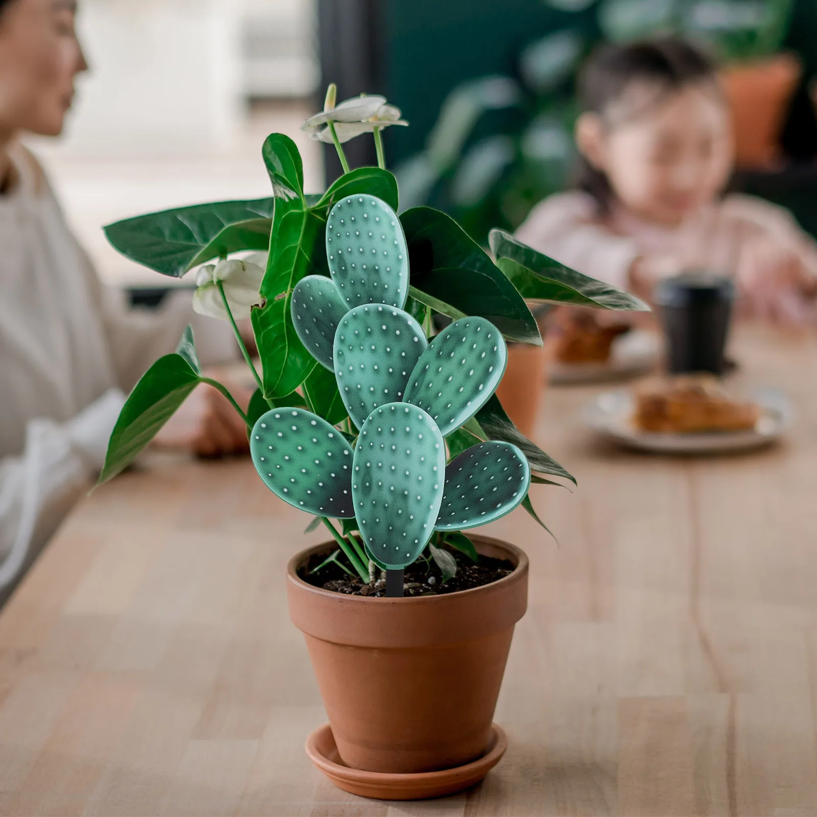 

Cactus Decorative Stake Garden Ornament For Outdoor Yard Lawn Patio Premium Metal Ground Insert Landscaping Decoration