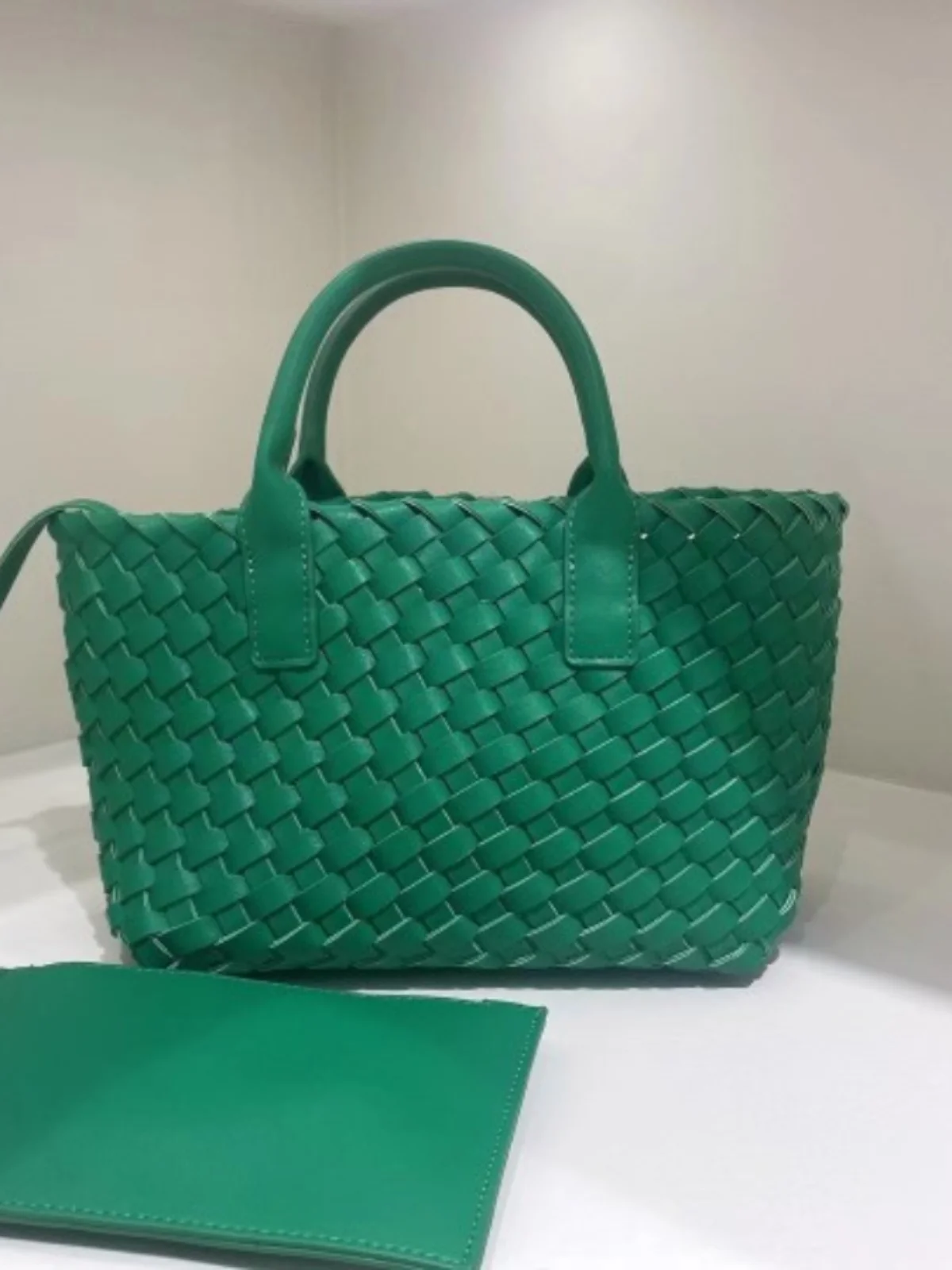 

Hanrted Woven Basket Bag Casual Crossbody oulder Bag for Women Soft Leather Faionable Trendy Spring New