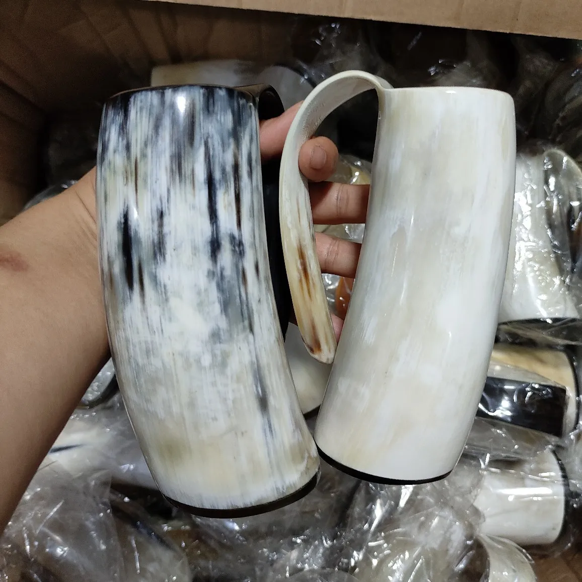 Natural Handmade Horn Coffee Mug, Viking Horn Drinking Cup, Beer, Wine and Water, Bottom Height 15cm, 400-500ml