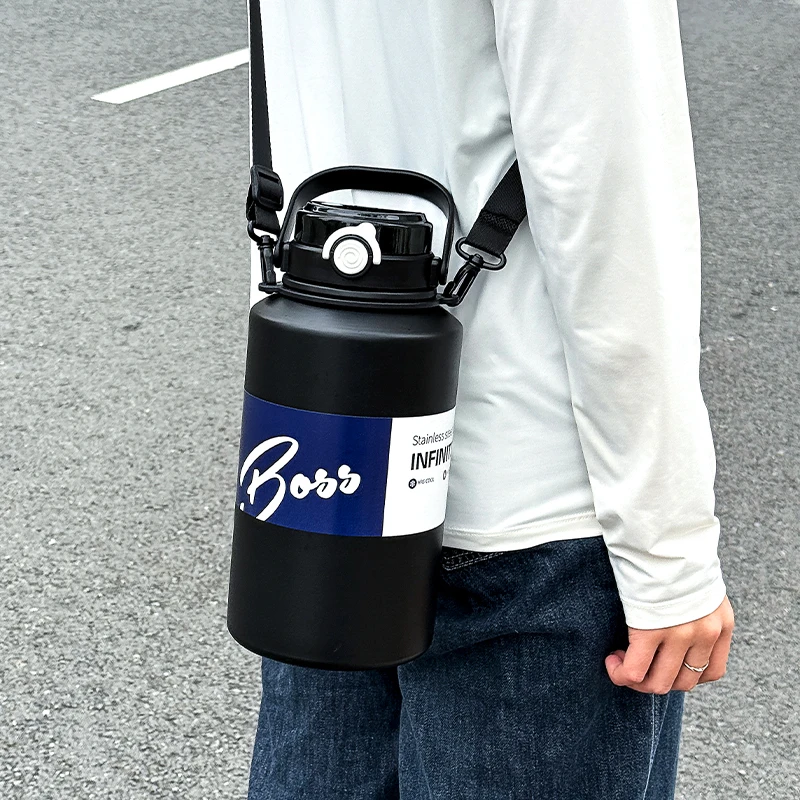 1 Stück 2000ml Eis- und Wärmeisolierter Trinkbecher, Tragbare Outdoor-Sportflasche, Einfacher und Modischer Becher – Detail 8